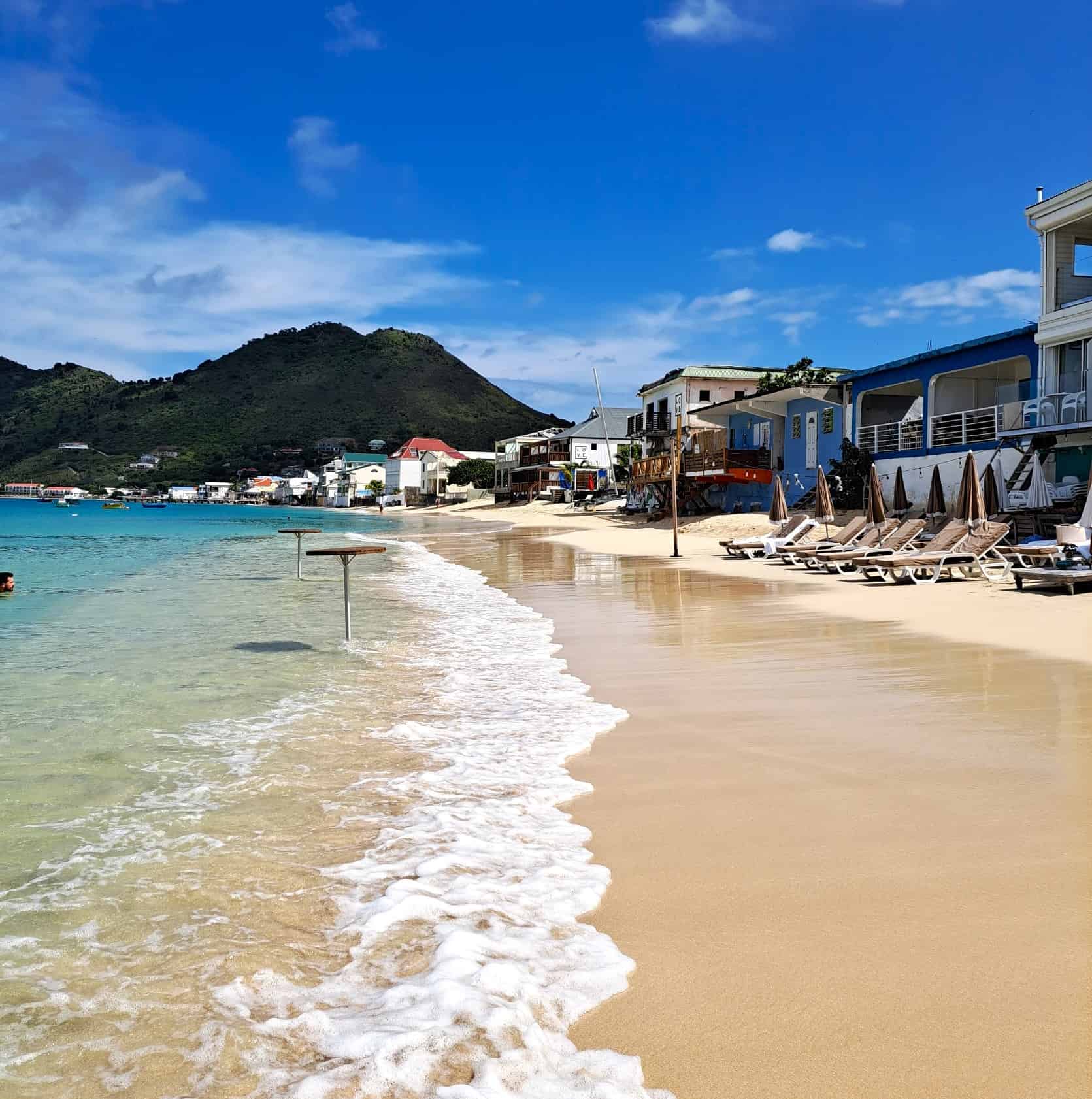 You are currently viewing A Guide to Island Hopping Around St. Martin