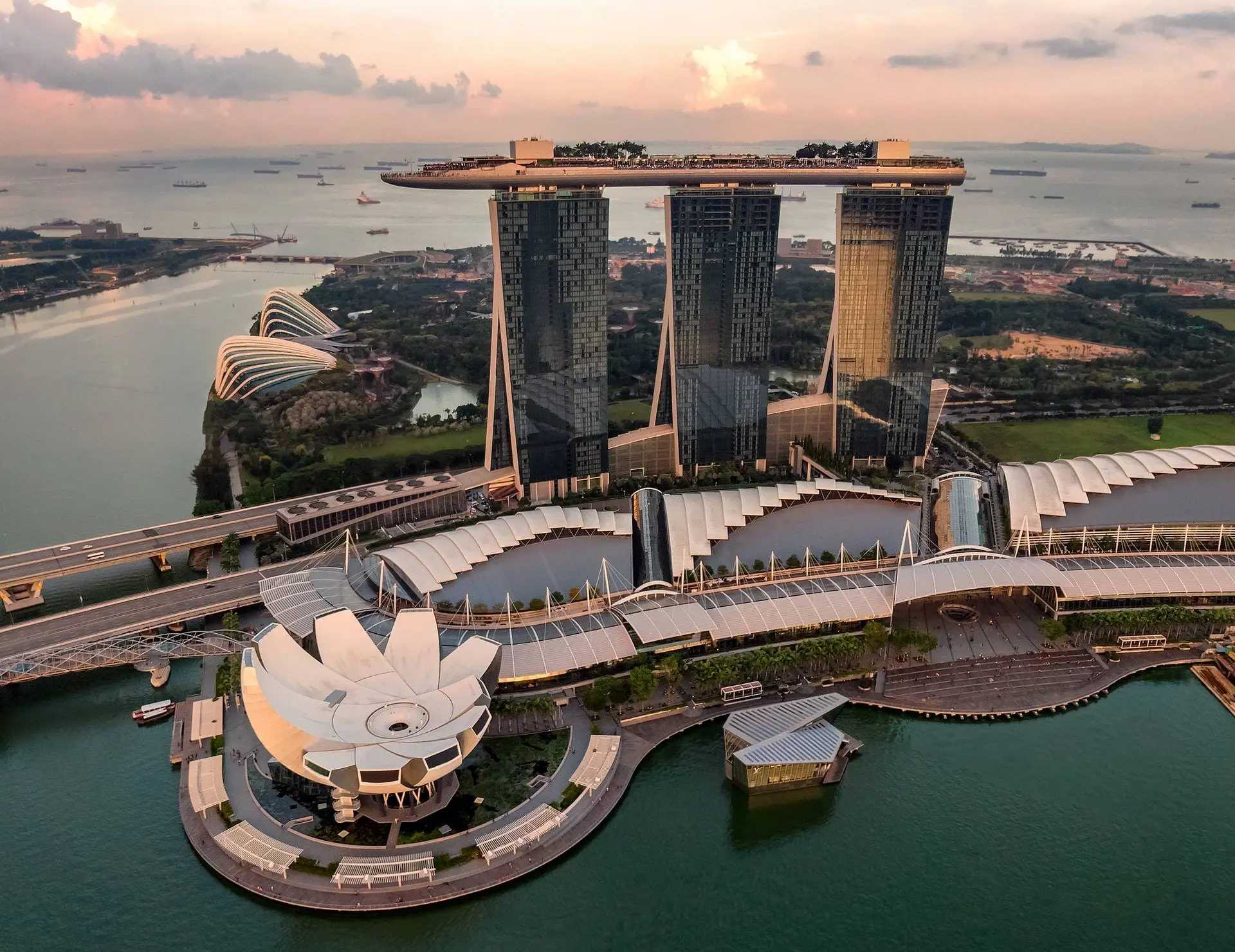 Read more about the article Best Luxury Hotels in Singapore