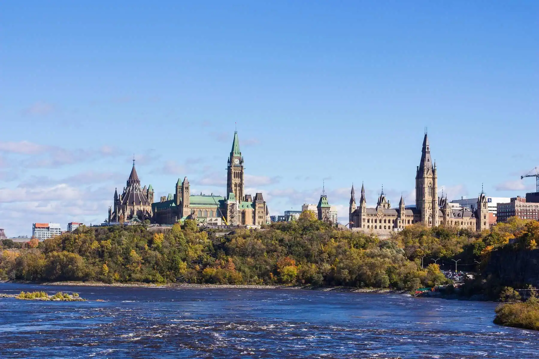 Read more about the article Experience Ottawa’s Royal Elegance: A Complete Guide to Canada’s Capital