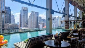 Read more about the article Discovering Bangkok and Phuket: A Journey Through Thailand’s Urban Energy and Coastal Paradise