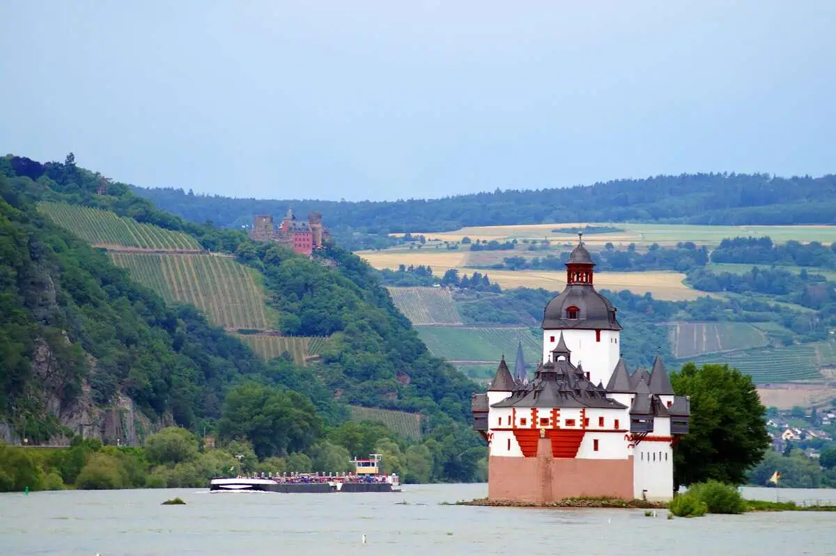 Read more about the article Sustainable Travel Guide to Rheinland-Pfalz: A Feel-Good Itinerary Through Wine, Rivers and Wilderness