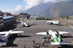 Read more about the article Everest Panorama Trek vs Everest Base Camp: A Practical Comparison