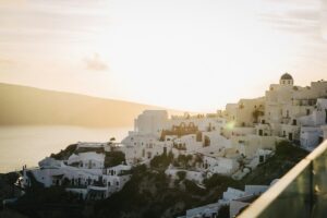 Read more about the article What It Actually Takes to Photograph Santorini at Golden Hour