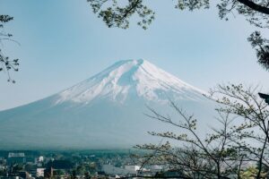 Read more about the article Mount Fuji Off-Season vs Peak Season: Which Is Better for You?